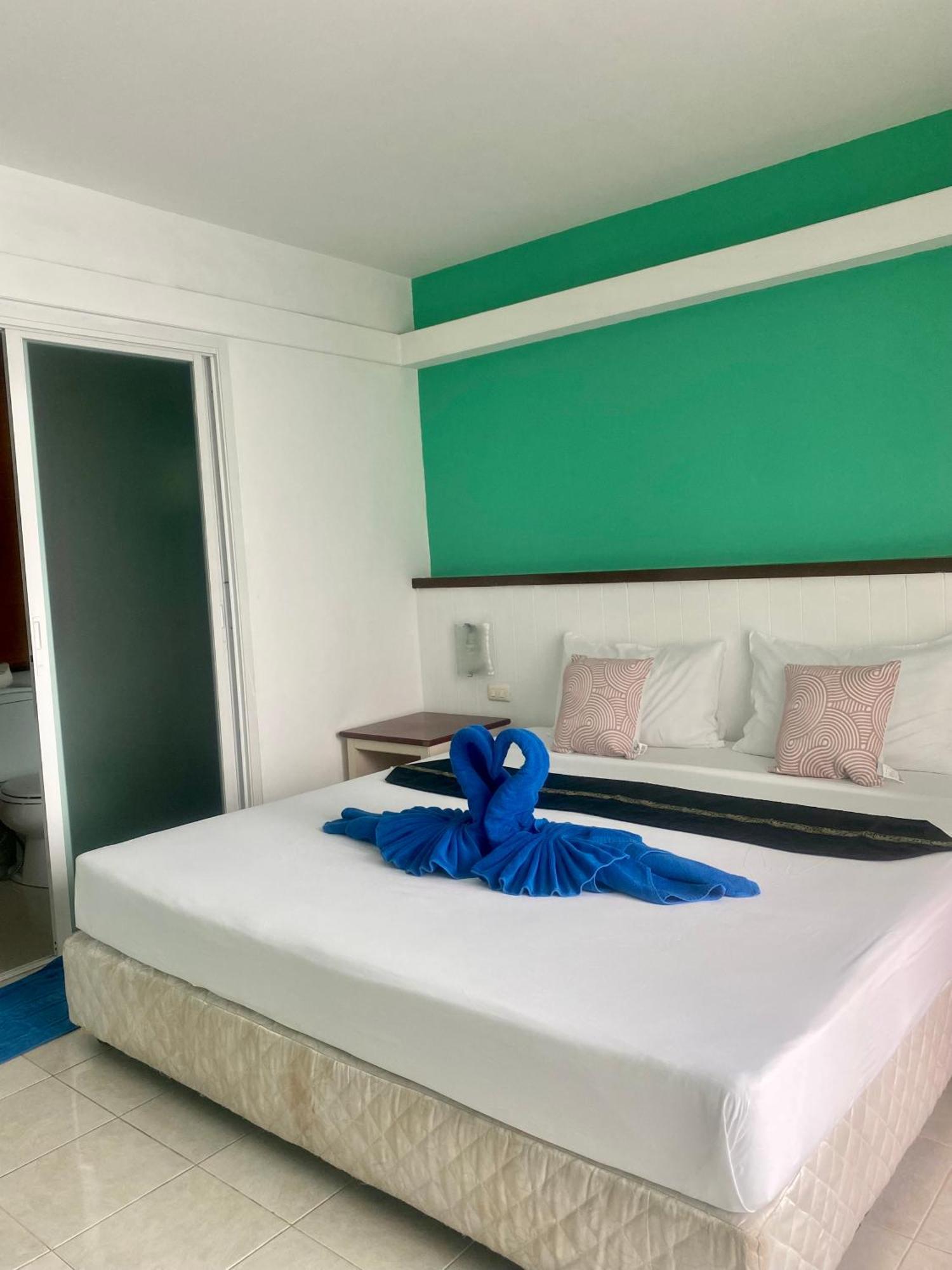 Kata Guesthouse Tuscany Ngoại thất bức ảnh