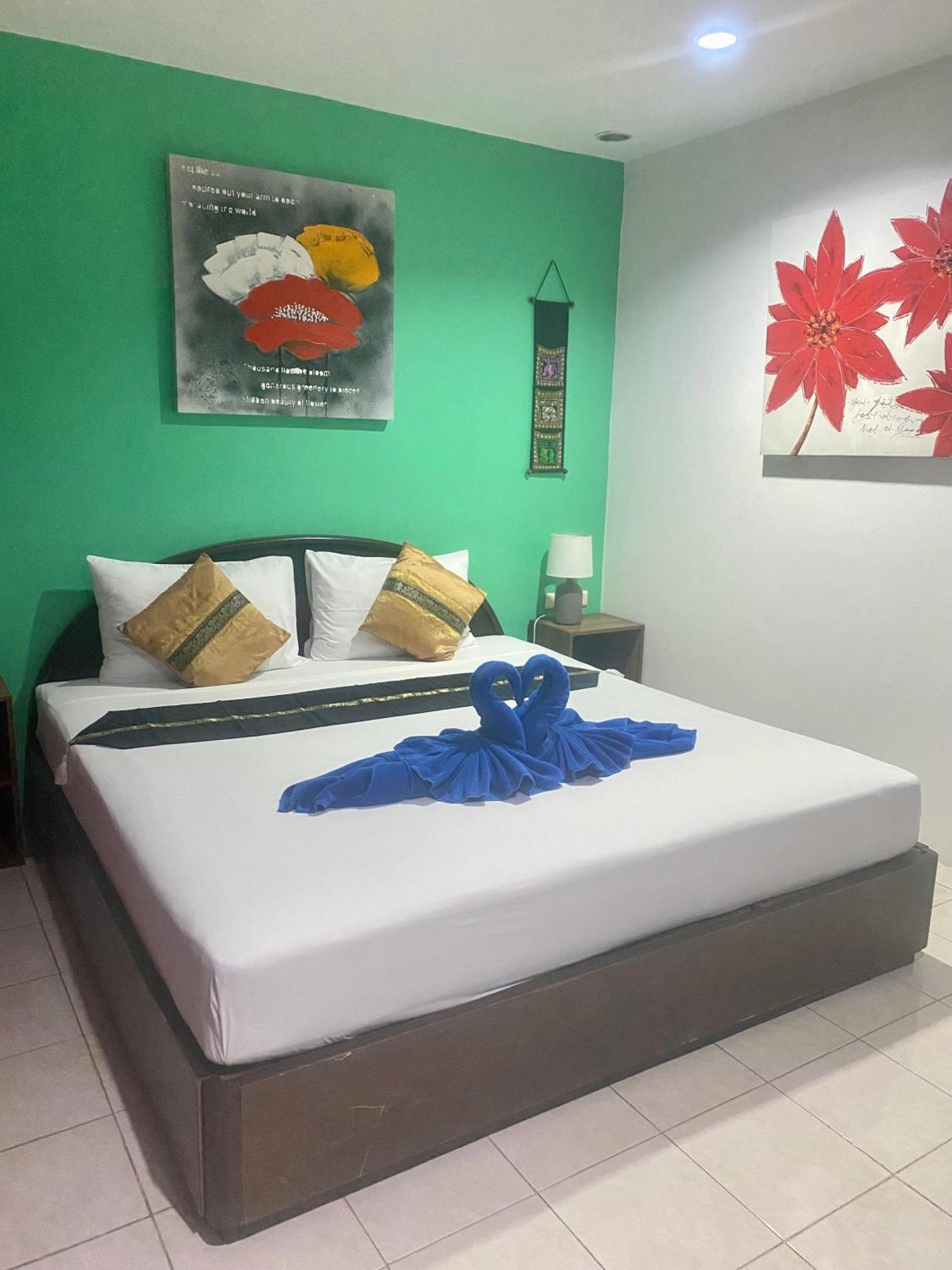 Kata Guesthouse Tuscany Ngoại thất bức ảnh