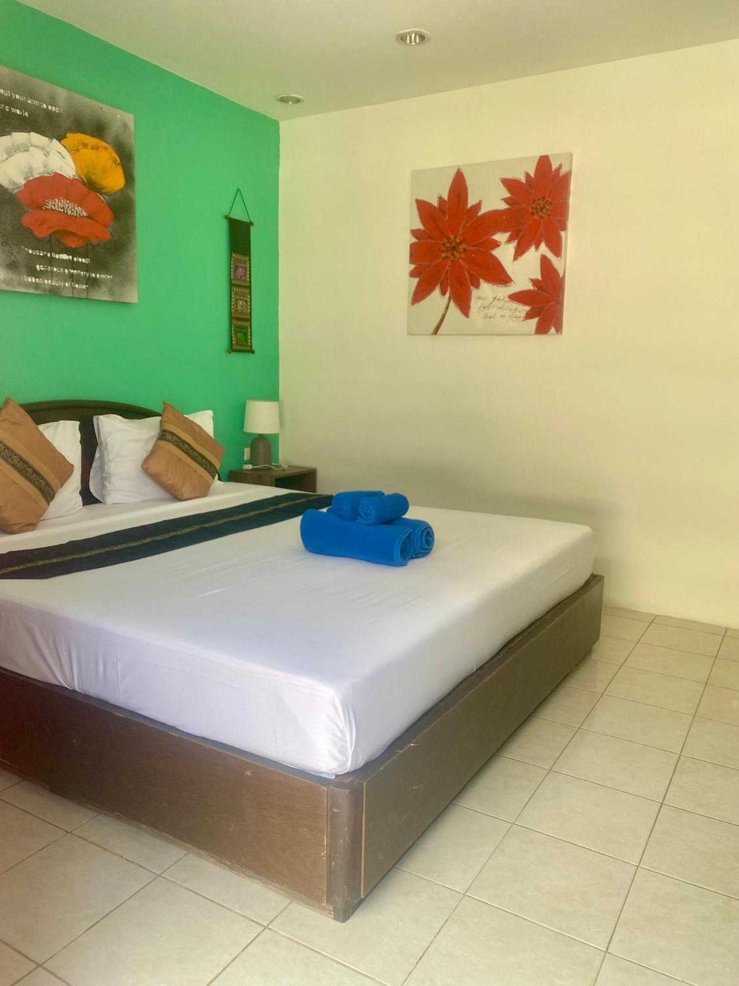 Kata Guesthouse Tuscany Ngoại thất bức ảnh